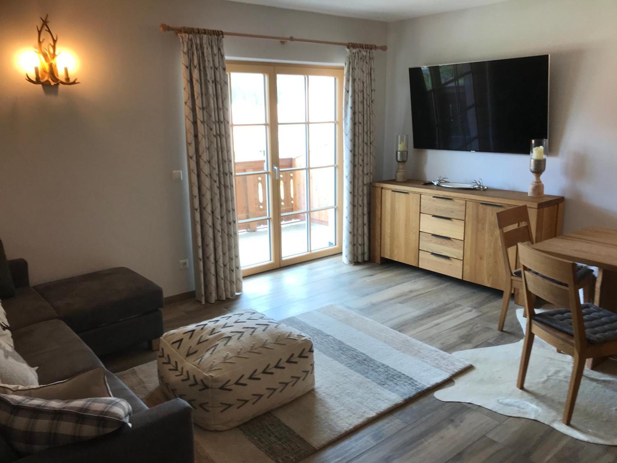 Platzhirsch Apartman Haus im Ennstal Kültér fotó