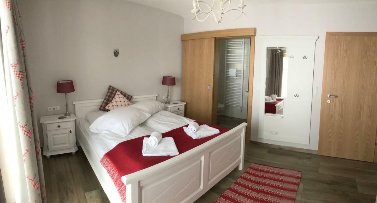 Platzhirsch Apartman Haus im Ennstal Kültér fotó